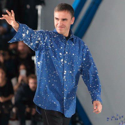 dior y su direccion cteativa de raf simons|Entrevista a Raf Simons: Dior, siglo XXI .